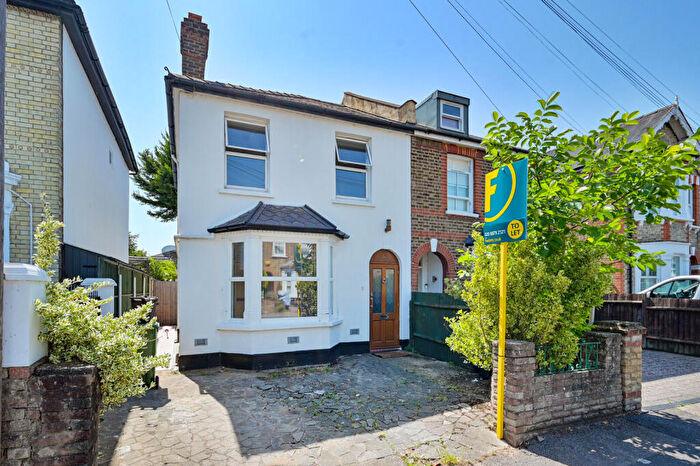 3 Bedroom House To Rent In Gibbon Road, North Kingston, Kingston Upon Thames, KT2