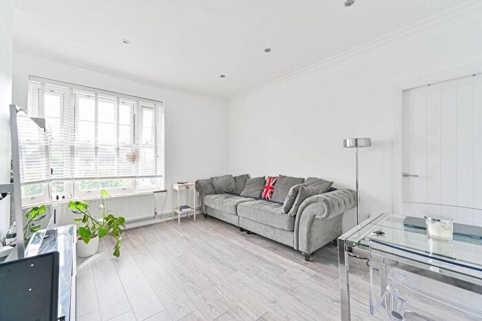 1 Bedroom Flat For Sale In Friary Estate, Peckham, London, SE15