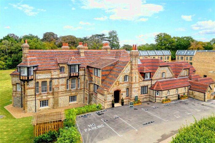 2 Bedroom Flat For Sale In Manor Lane, Fawkham, Longfield, Kent, DA3