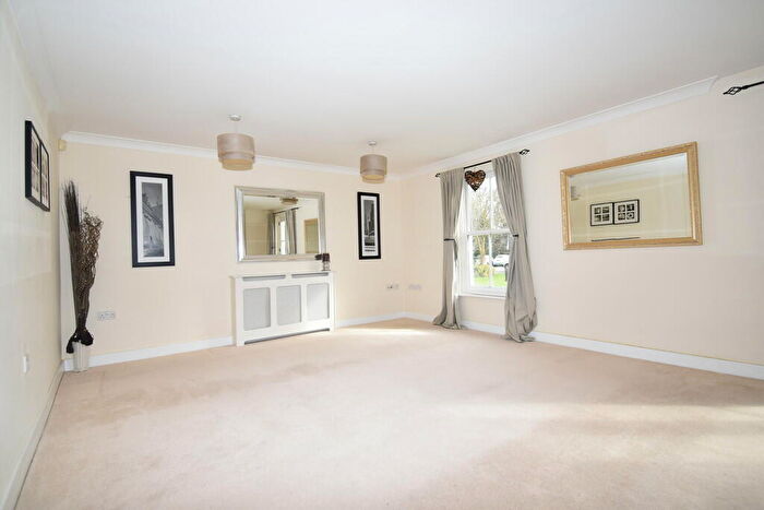 2 Bedroom Apartment To Rent In Chesterton Lane, Cirencester, GL7