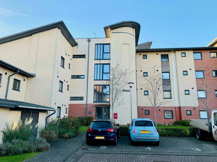 2 Bedroom Apartment To Rent In Tunnicliffe Close, Swindon, SN3