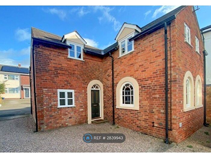 2 Bedroom Semi Detached House To Rent In Lansdowne Crescent, Worcester, WR3
