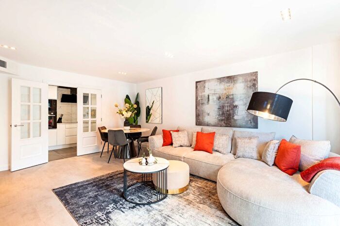 2 Bedroom Flat To Rent In Sands End, SW6