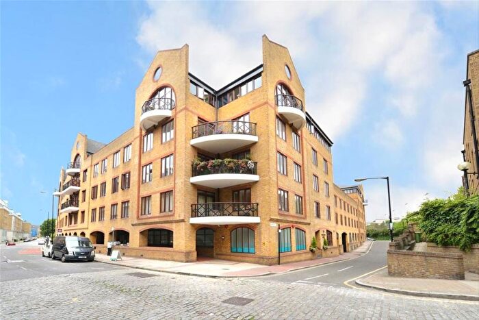 2 Bedroom Flat To Rent In Knighten Street, London, E1W
