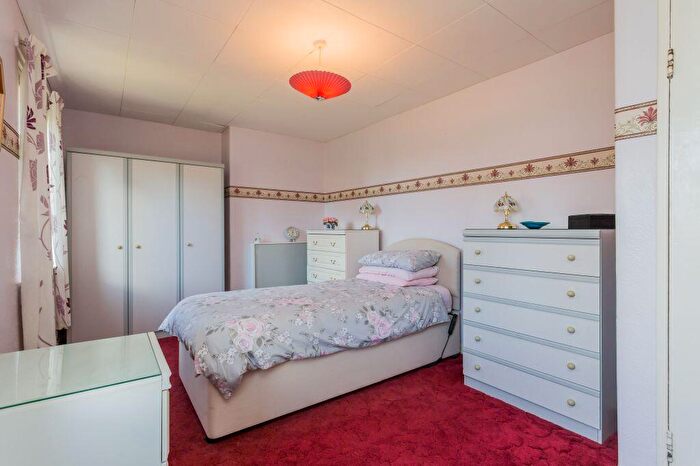 2 Bedroom Villa For Sale In Montrose Road, Paisley, PA2