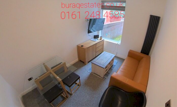 6 Bedroom Semi Detached House To Rent In Upper West Grove, Manchester, M13