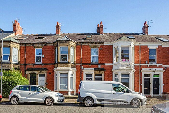 6 Bedroom Terraced House To Rent In Myrtle Grove, Newcastle Upon Tyne, Tyne And Wear, NE2