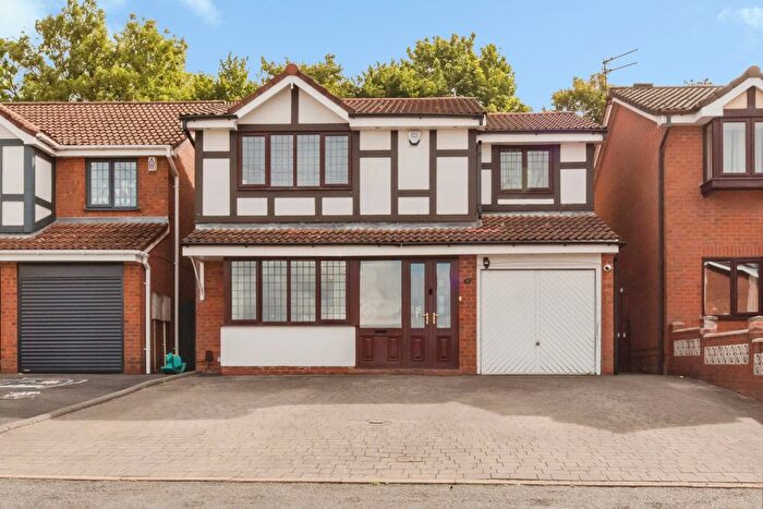 4 Bedroom Detached House For Sale In Castleview Grove, Stoke-On-Trent, ST6