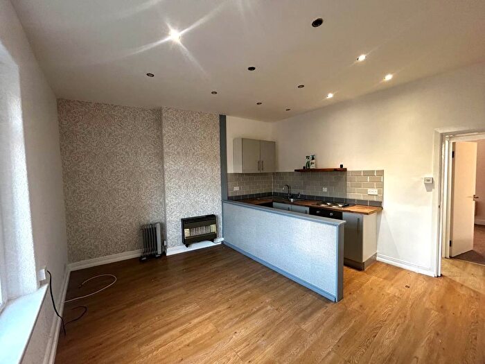 1 Bedroom Flat To Rent In Blacker Road, Mapplewell, Barnsley, S75