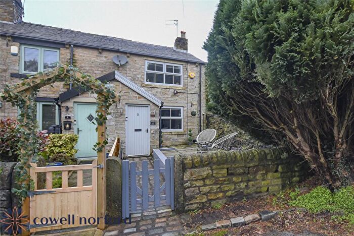 2 Bedroom End Of Terrace House For Sale In Shelfield Lane, Norden, Rochdale, OL11