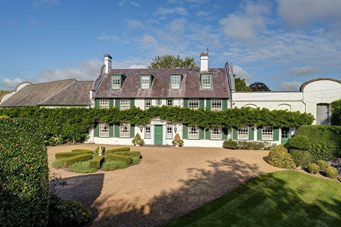 7 Bedroom Country House For Sale In Old Mill Road, Denham, UB9