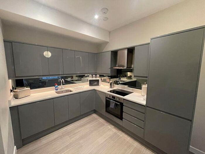 2 Bedroom Flat To Rent In Grainger Street, Newcastle Upon Tyne, NE1