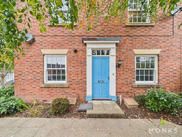 2 Bedroom Flat For Sale In Llewellyn Place, Shrewsbury, SY3
