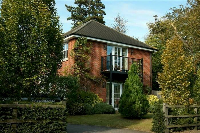 2 Bedroom Flat To Rent In Hampden Court, Bull Lane, Gerrards Cross, Buckinghamshire, SL9