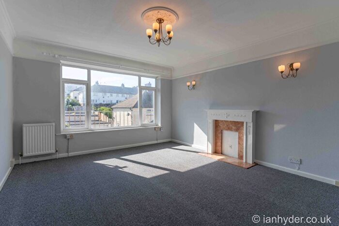 2 Bedroom Flat To Rent In Cownwy Court, Park Crescent, Rottingdean, Brighton, BN2