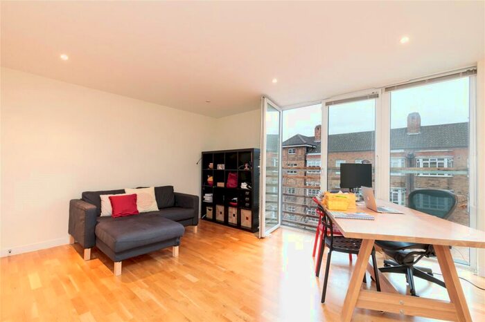 1 Bedroom Flat To Rent In Island Apartments, Coleman Fields, N1
