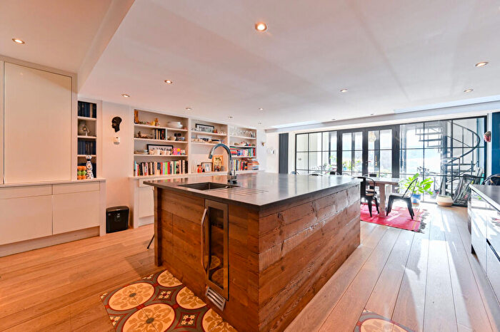 4 Bedroom Flat For Sale In Cinnamon Row, Battersea, London, SW11