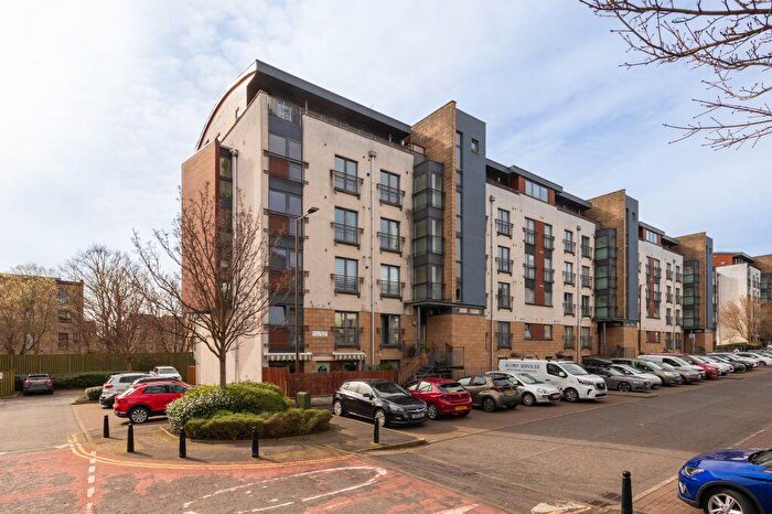 2 Bedroom Flat For Sale In / East Pilton Farm Rigg, Edinburgh, EH5