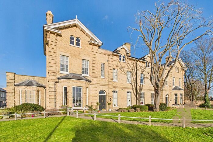 2 Bedroom Flat For Sale In Napier Road, Colchester, CO2