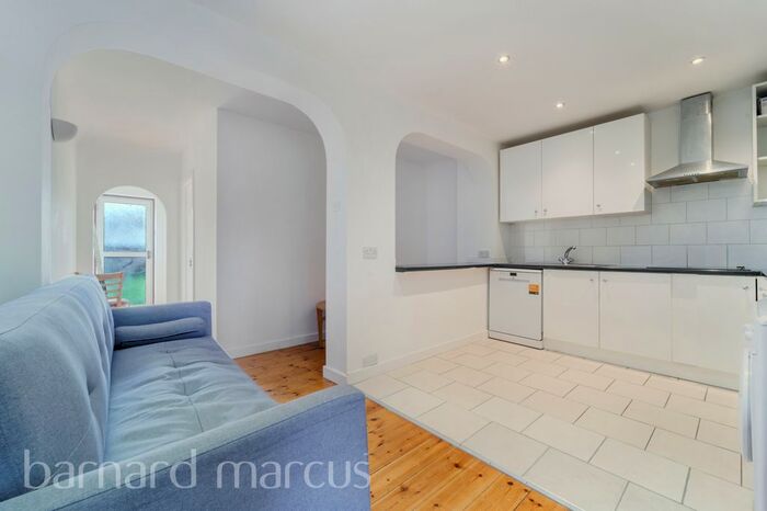 3 Bedroom Property To Rent In Rochester Avenue, Feltham, TW13