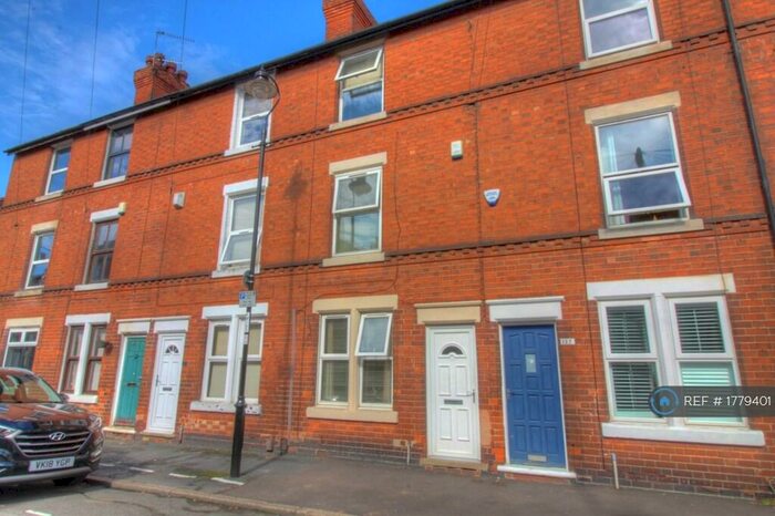 3 Bedroom Terraced House To Rent In Wilford Crescent East, Nottingham, NG2