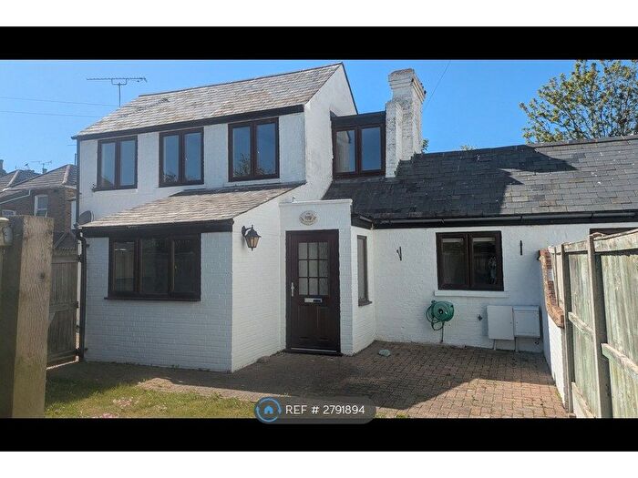 3 Bedroom Semi-Detached House To Rent In Beacon Road, Broadstairs, CT10