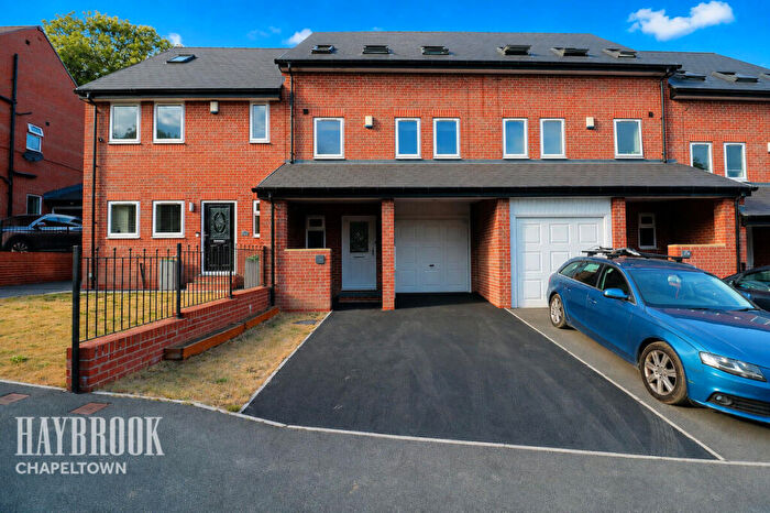 4 Bedroom Town House For Sale In Woodbury Road, Wincobank, S9