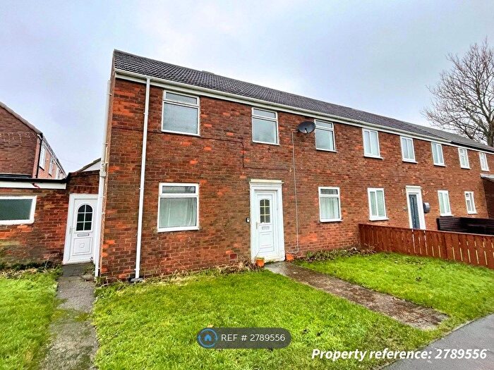3 Bedroom End Of Terrace House To Rent In Hillside View, Durham, DH6