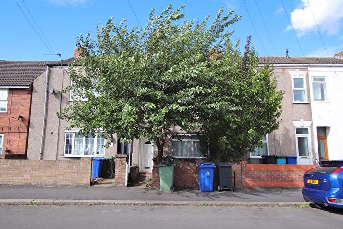 3 Bedroom Terraced House For Sale In Heneage Road, Grimsby, DN32