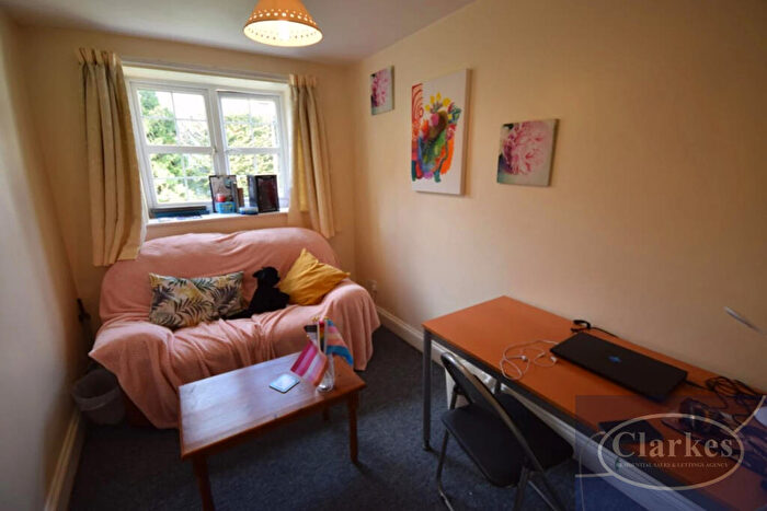 Flat To Rent In Flat Regency Court, Queens Road, Bournemouth, Dorset, BH2