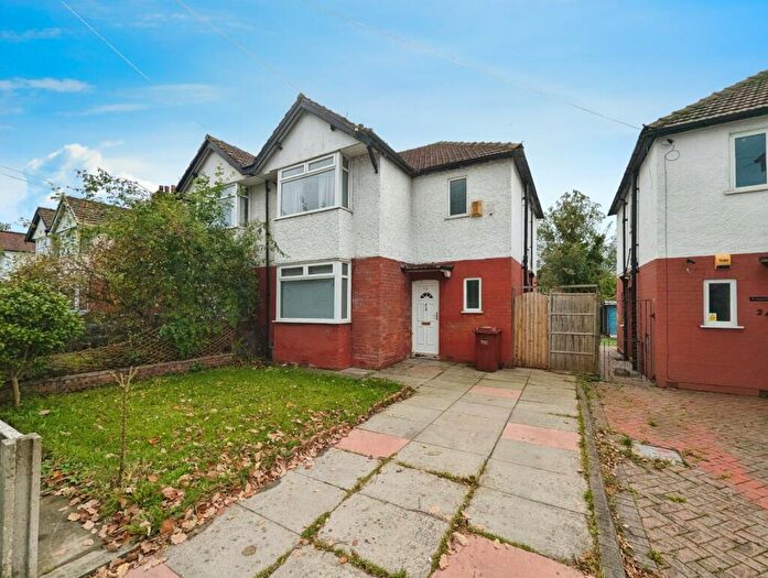 3 Bedroom Semi-Detached House To Rent In Shawbrook Road, Burnage, Manchester, M19