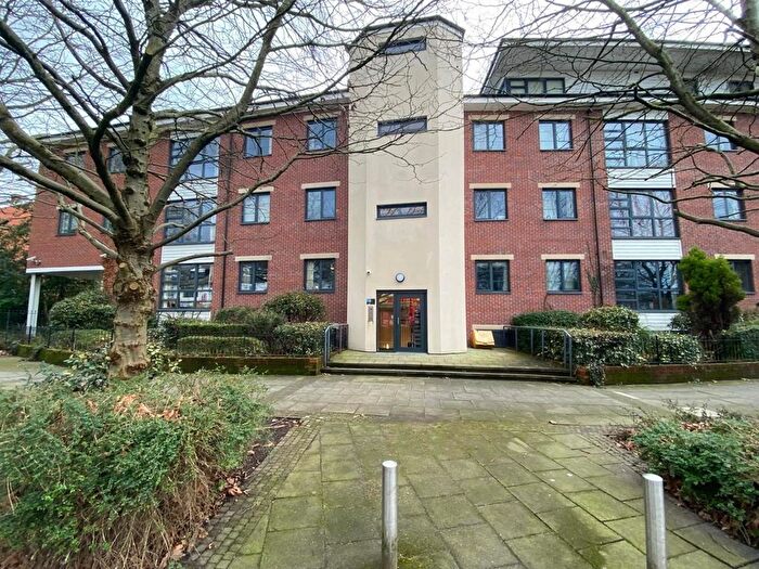 2 Bedroom Flat To Rent In Upper Chorlton Road, Manchester, M16