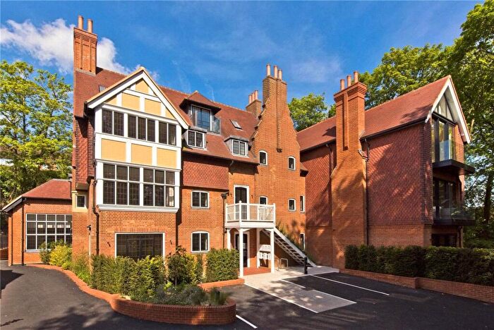 2 Bedroom Apartment For Sale In Hitherbury House, Portsmouth Road, Guildford, Surrey, GU2