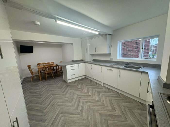 5 Bedroom Apartment To Rent In Market Place, Southwell, NG25