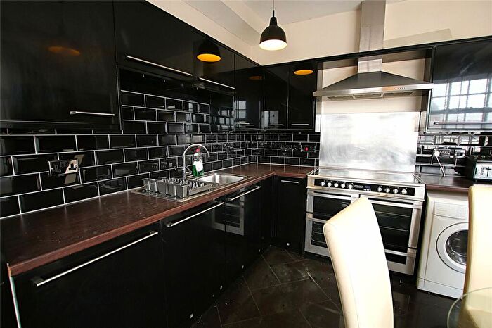 1 Bedroom Apartment To Rent In Terminus Road, Eastbourne, East Sussex, BN21