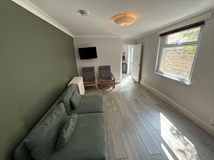 5 Bedroom End Of Terrace House To Rent In Tulloch Street, Cardiff, CF24