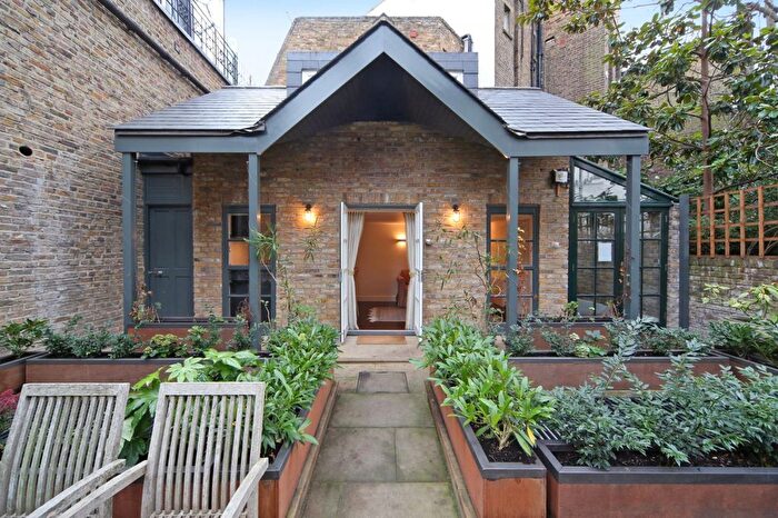 1 Bedroom Detached House To Rent In Pembridge Villas, W11