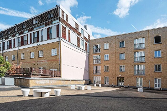 2 Bedroom Flat To Rent In Aldgate East, Aldgate, London, E1
