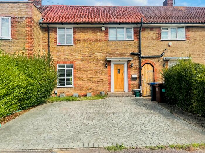 3 Bedroom Terraced House To Rent In Leigh Common, Welwyn Garden City, AL7