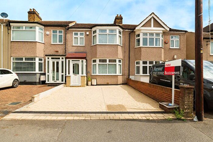 3 Bedroom Terraced House For Sale In Mendip Road, Hornchurch, Essex, RM11