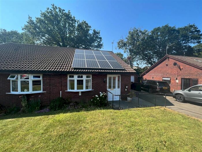 2 Bedroom Bungalow To Rent In Pentre Close, Coed Eva, Cwmbran, NP44