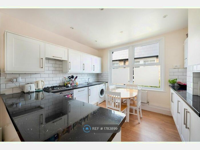4 Bedroom Maisonette To Rent In Yukon Road, London, SW12