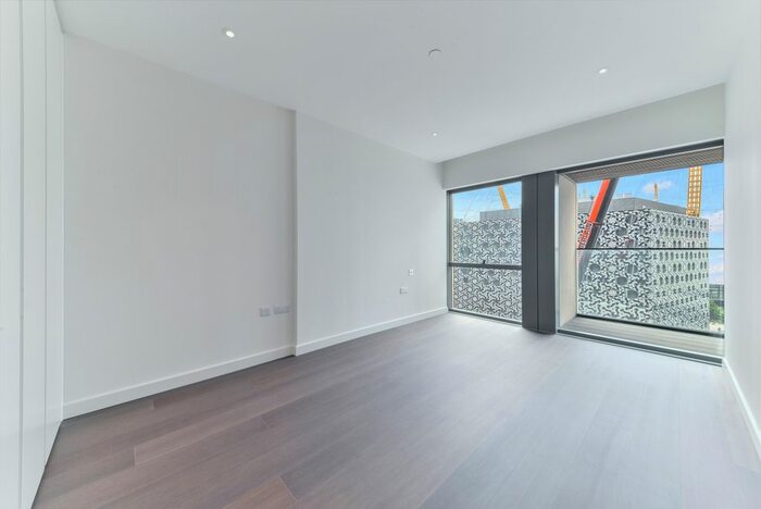 1 Bedroom Flat To Rent In No Upper Riverside, Cutter Lane, Greenwich, London, SE10