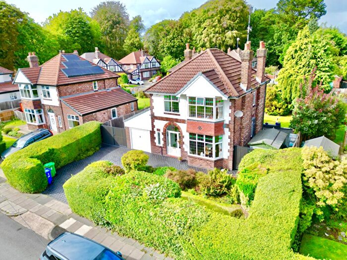 3 Bedroom Detached House For Sale In Maple Road, Brooklands, Manchester, M23