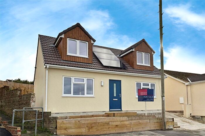 3 Bedroom Detached House For Sale In Studland Park, Westbury, BA13