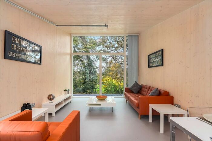 2 Bedroom Semi-Detached House To Rent In Forest Road, Forest Gate, London E7