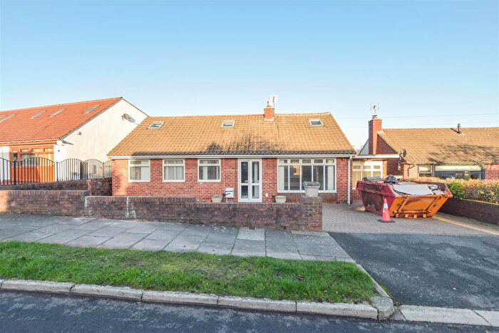 4 Bedroom Detached House To Rent In Andrews Walk, Heswall, Wirral, CH60