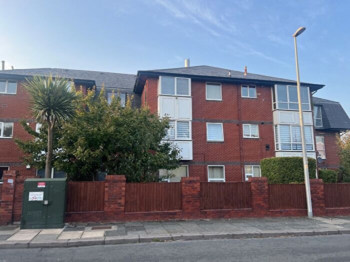 2 Bedroom Flat To Rent In Somerset Court, Blackpool, FY1