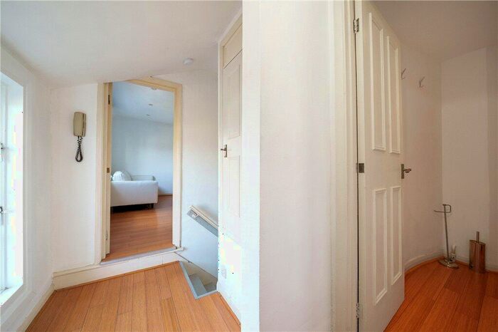 1 Bedroom Apartment For Sale In Goodrich Road, East Dulwich, London, SE22
