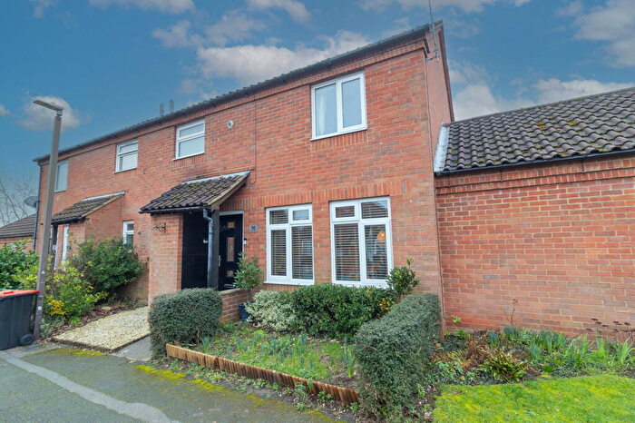 3 Bedroom Terraced House For Sale In Nicholas Mead, Great Linford, Milton Keynes, MK14